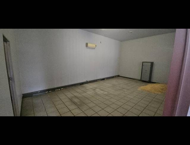 INDUSTRIAL PROPERTY TO RENT IN HALFWAY HOUSE